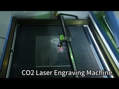 Máquina de gravação a laser de CO2 04